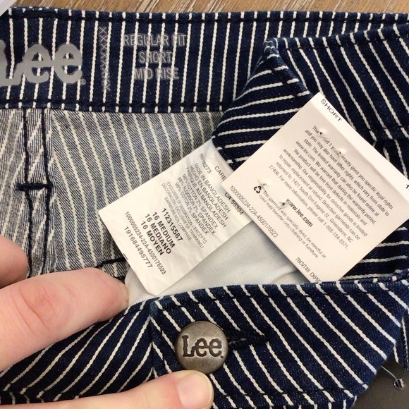 Lee Womens Midrise Railroad Stripe Cuffed 5” Cuffed Denim Shorts Size 16 - Picture 10 of 11